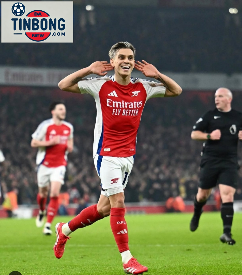 Trossard gây ấn tượng trước Ipswich – Ảnh: Twitter