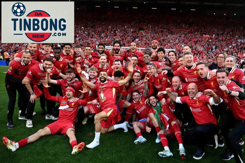Các cầu thủ và BHL Liverpool hòa làm một, ăn mừng vô địch EPL lần thứ 20